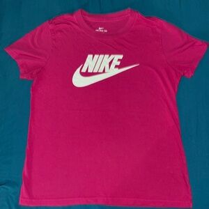 Nike girls shirt size M! (Junior)